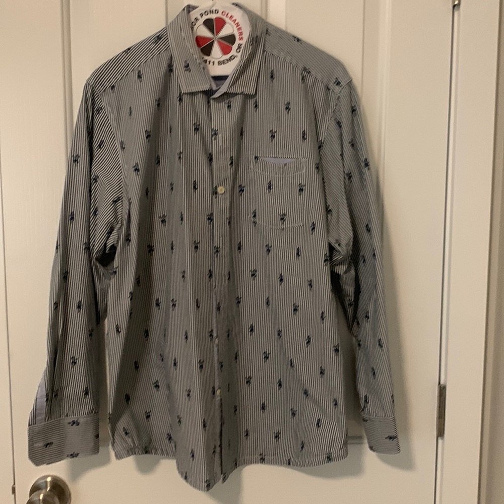 Men’s Tommy Bahama long sleeve button down shirt.